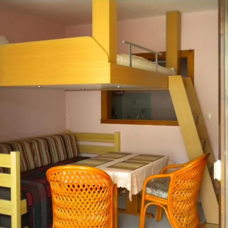 巴达盖斯坦假日公寓 公寓